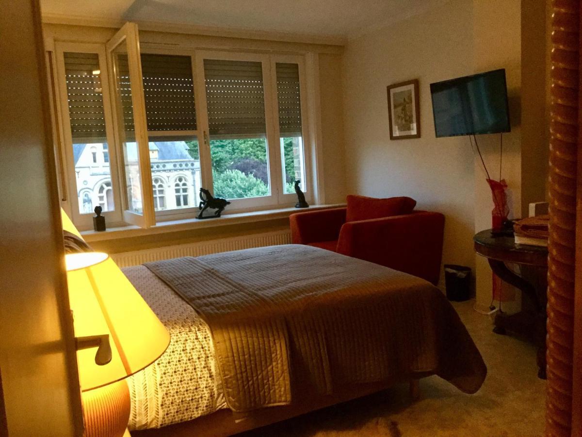 B&B East&West Ieper Bagian luar foto
