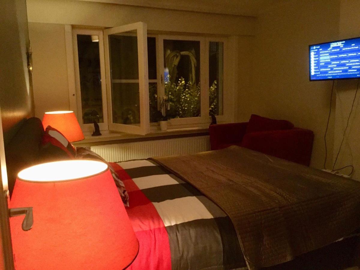 B&B East&West Ieper Bagian luar foto
